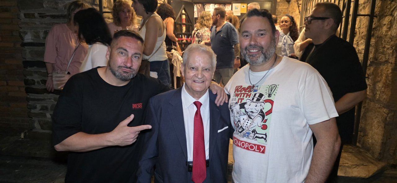 Asistentes en la fiesta de los 80 y 90 en Discoteca Temple
