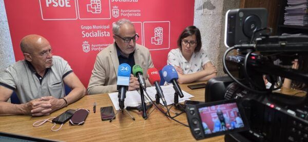 Rueda de prensa del PSOE sobre mejoras ferroviarias en Ponferrada