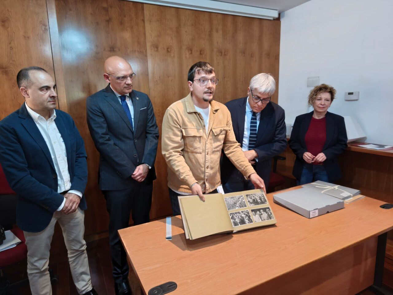 Presentación del fondo documental de Carlos Arias Navarro en León