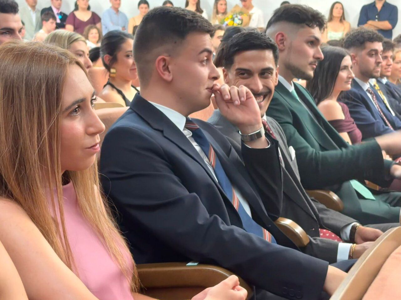 Estudiantes de fisioterapia en ceremonia de graduación en Ponferrada