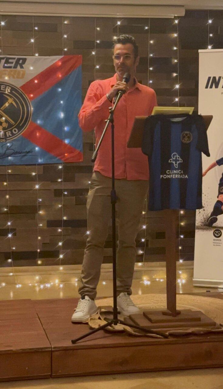 Presentación del Club Deportivo Inter Minero en un evento deportivo.