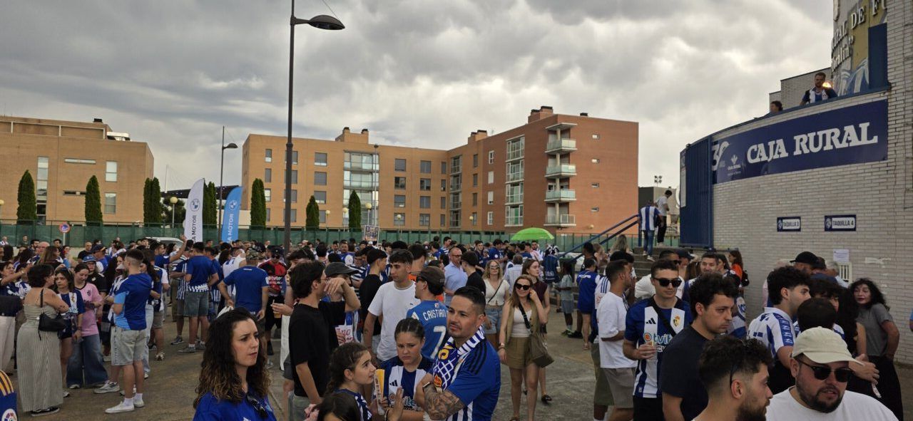 Aficionados de la Ponferradina en un partido contra el Celta B