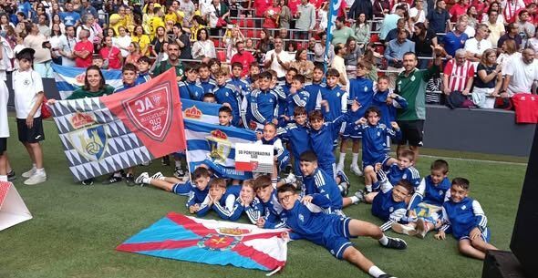 Grupo de alevines y benjamines de la Ponferradina en la AC Cup de Bilbao