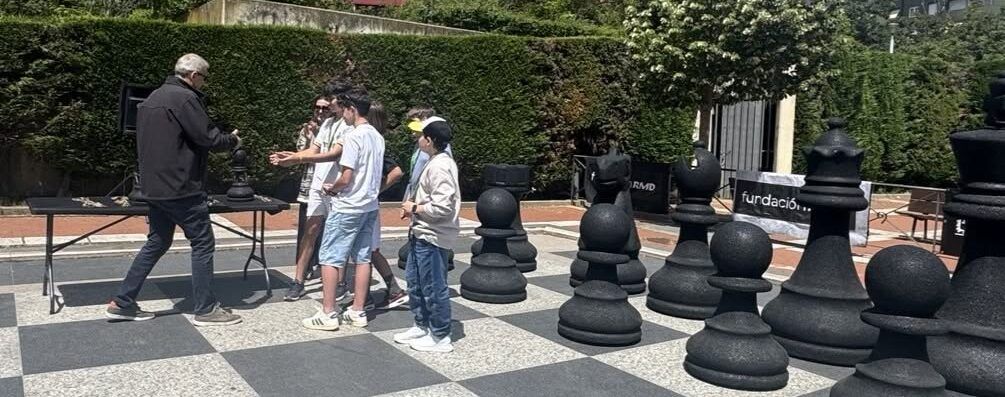 Estudiantes participan en el Torneo Grandes Gigantes de Ajedrez Escolar