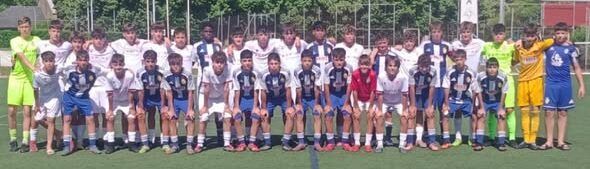 Jugadores del torneo infantil centenario de la SD Ponferradina en el campo Vicente del Bosque