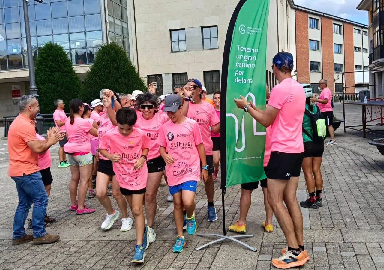 Participantes de la XVI Carrera contra el Cáncer en Ponferrada