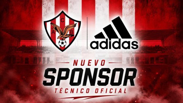 Logotipo del Atlético Bembibre junto a Adidas como patrocinador oficial