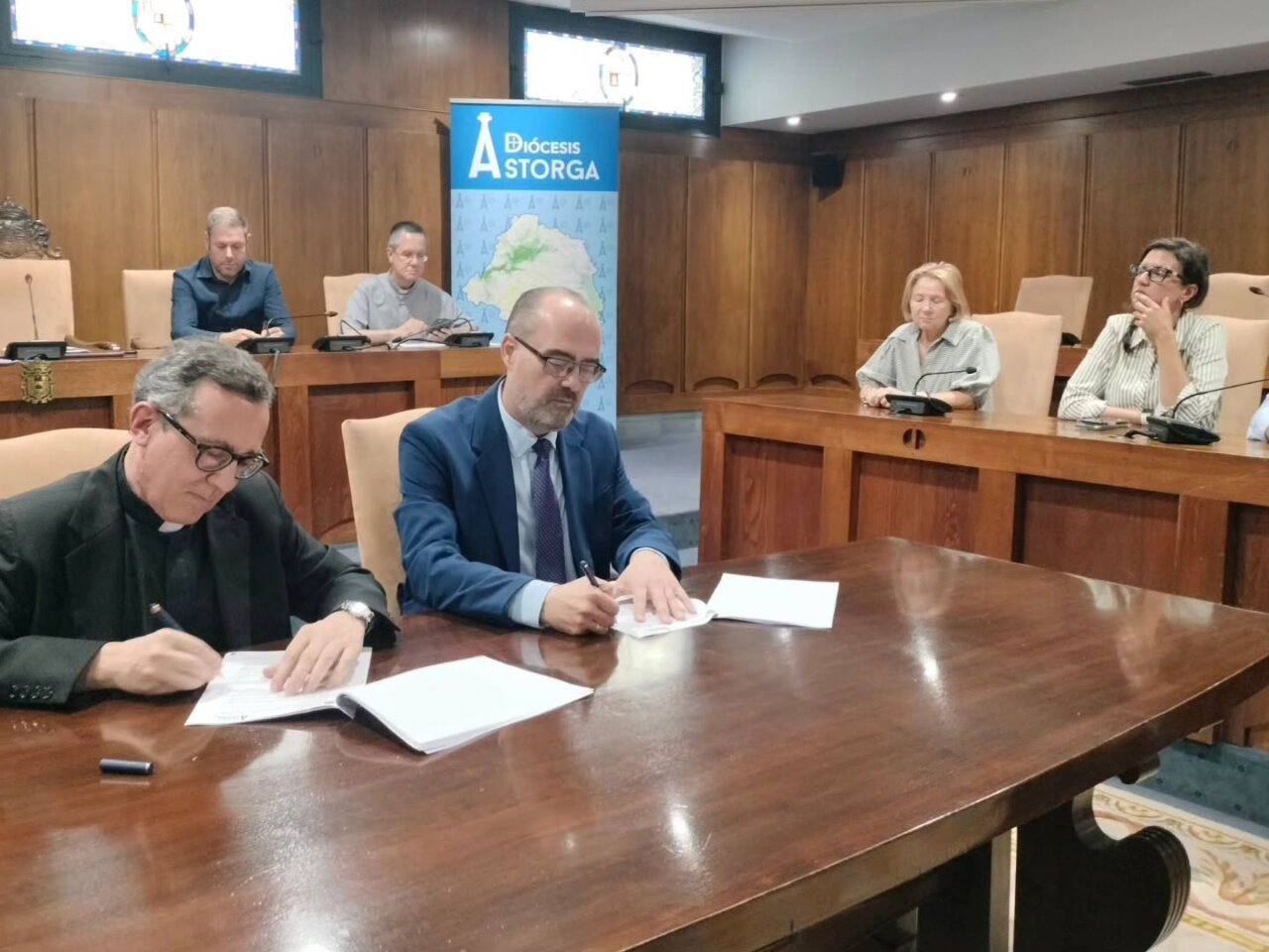 Reunión sobre la Basílica de La Encina en Ponferrada