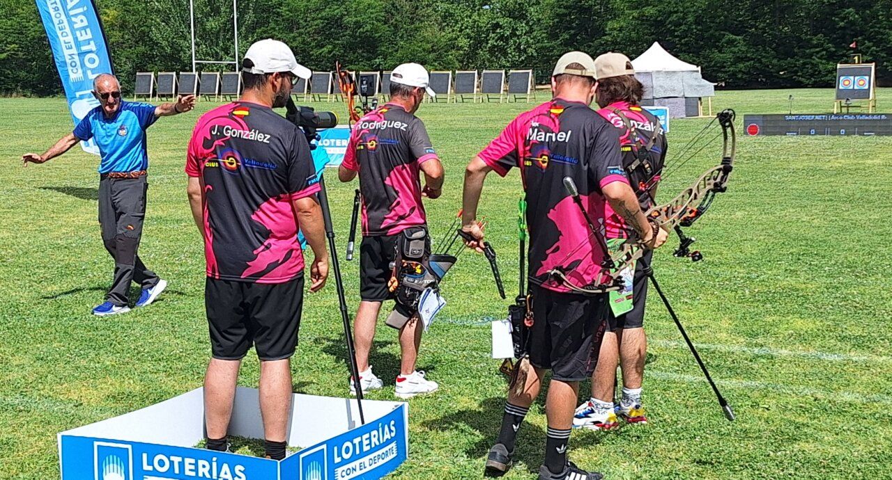 Equipo de tiro con arco de Bercianos en competición