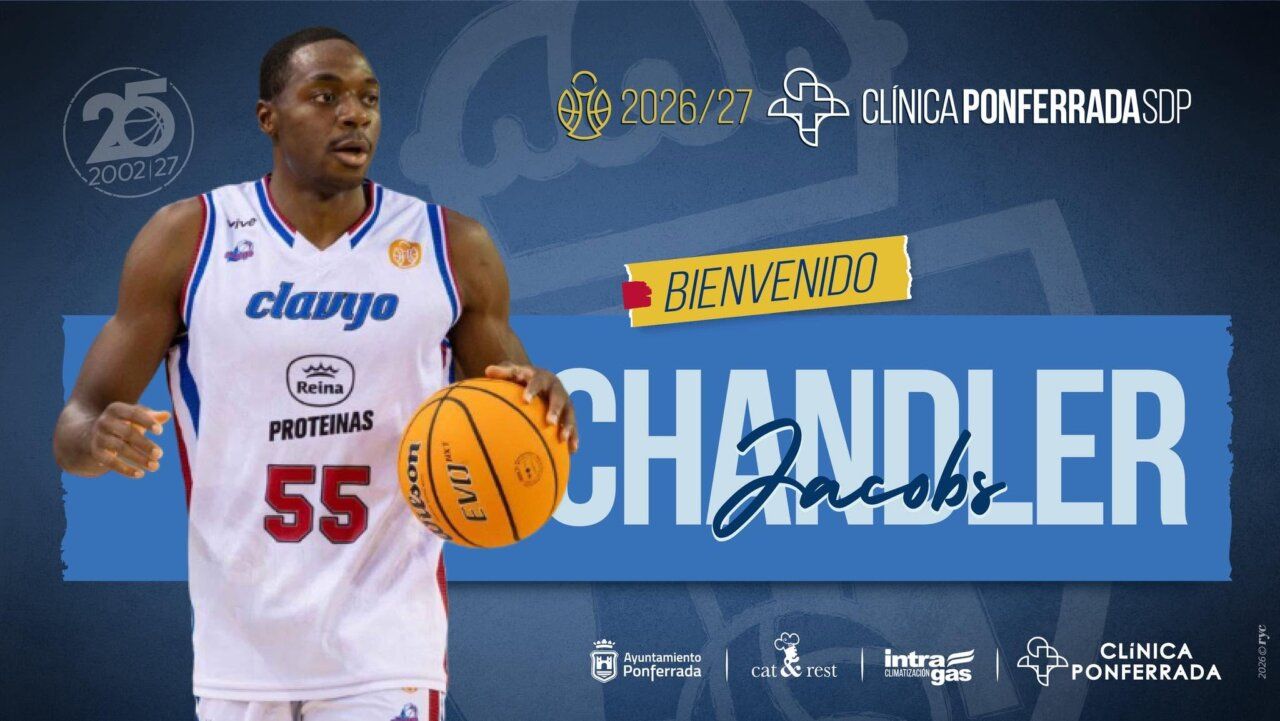 Chandler Jacobs con balón en la camiseta del Clínica Ponferrada
