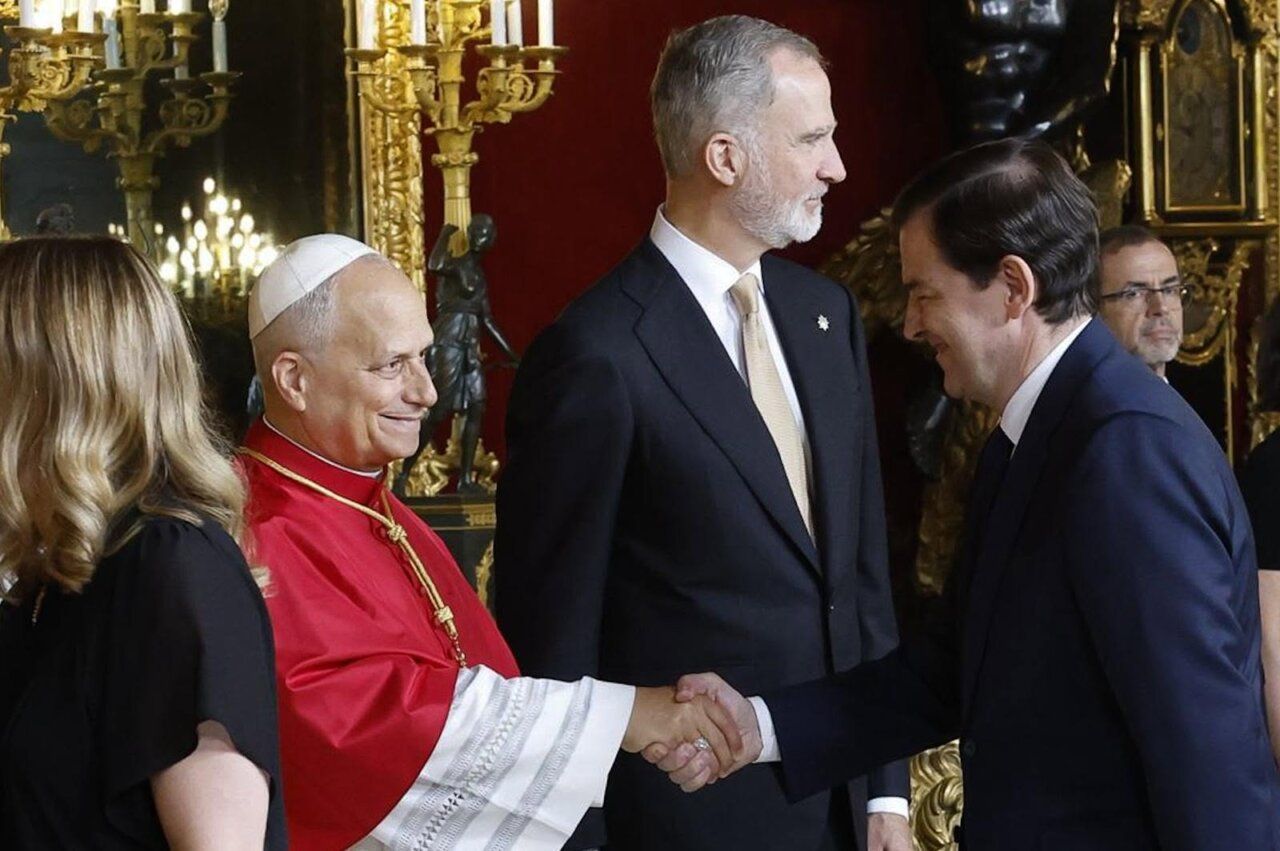 Ceremonia de bienvenida al Papa León XIV en el Palacio Real de Madrid