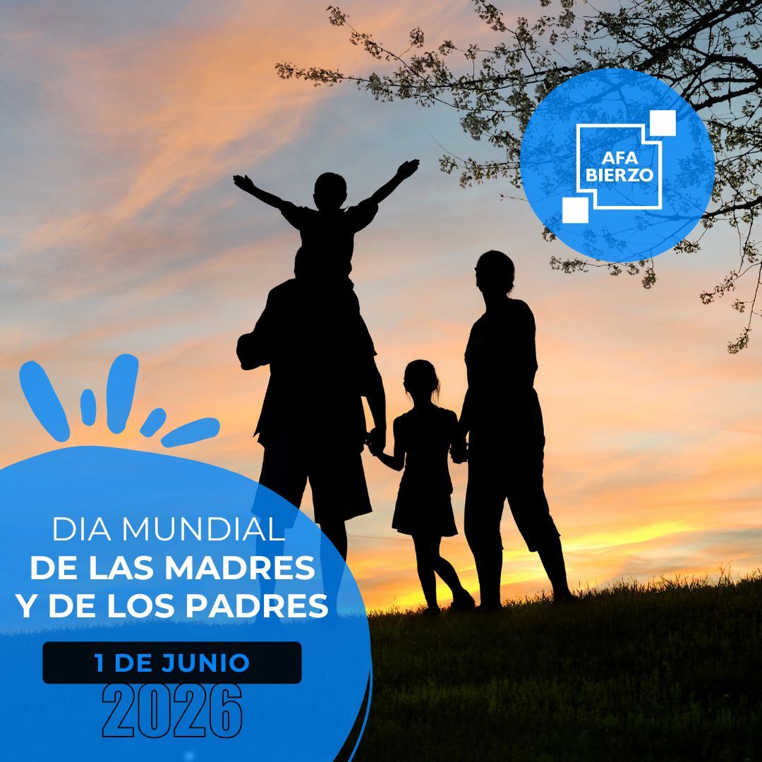 Familia disfrutando de un atardecer en el Día Mundial de las Madres y Padres