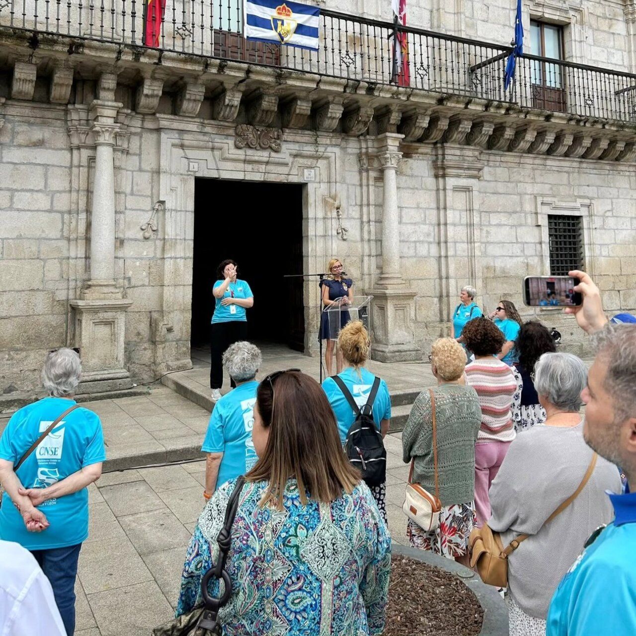 Acto de conmemoración del Día Nacional de las Lenguas de Signos en Ponferrada