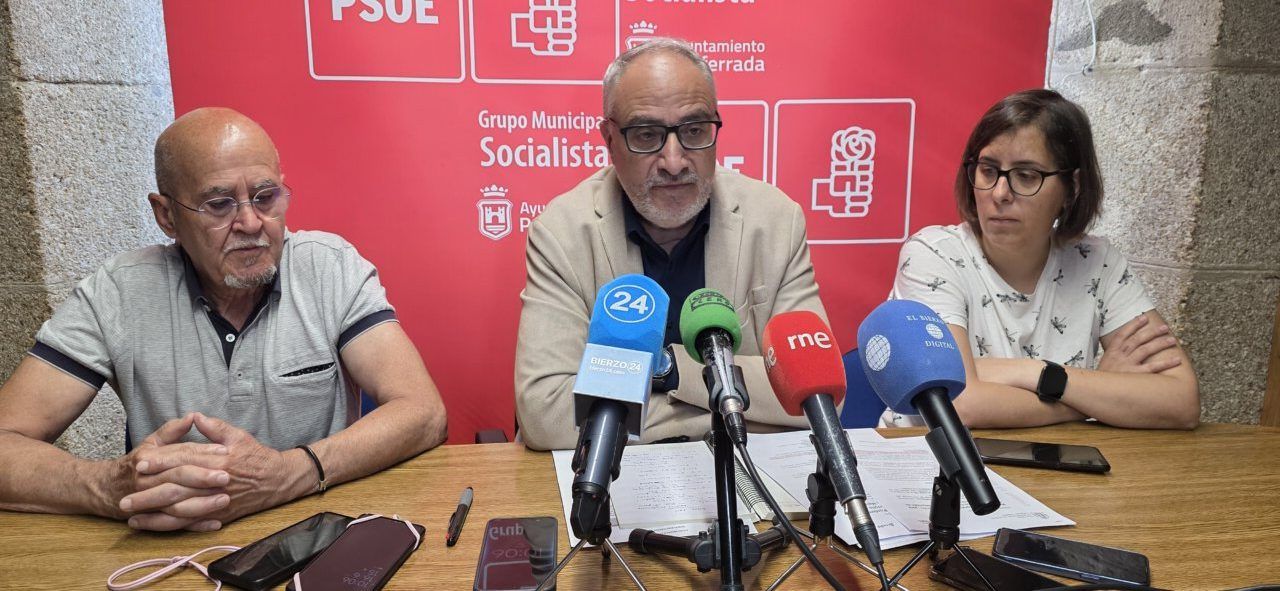 Rueda de prensa del PSOE sobre mejoras ferroviarias en Ponferrada