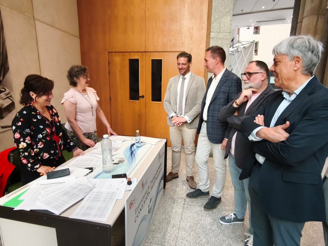 Participantes en una jornada de entrevistas de trabajo en León