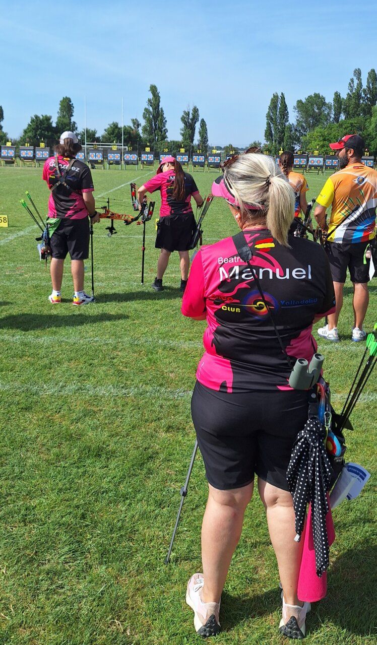 Equipo berciano en torneo de tiro con arco en Valladolid