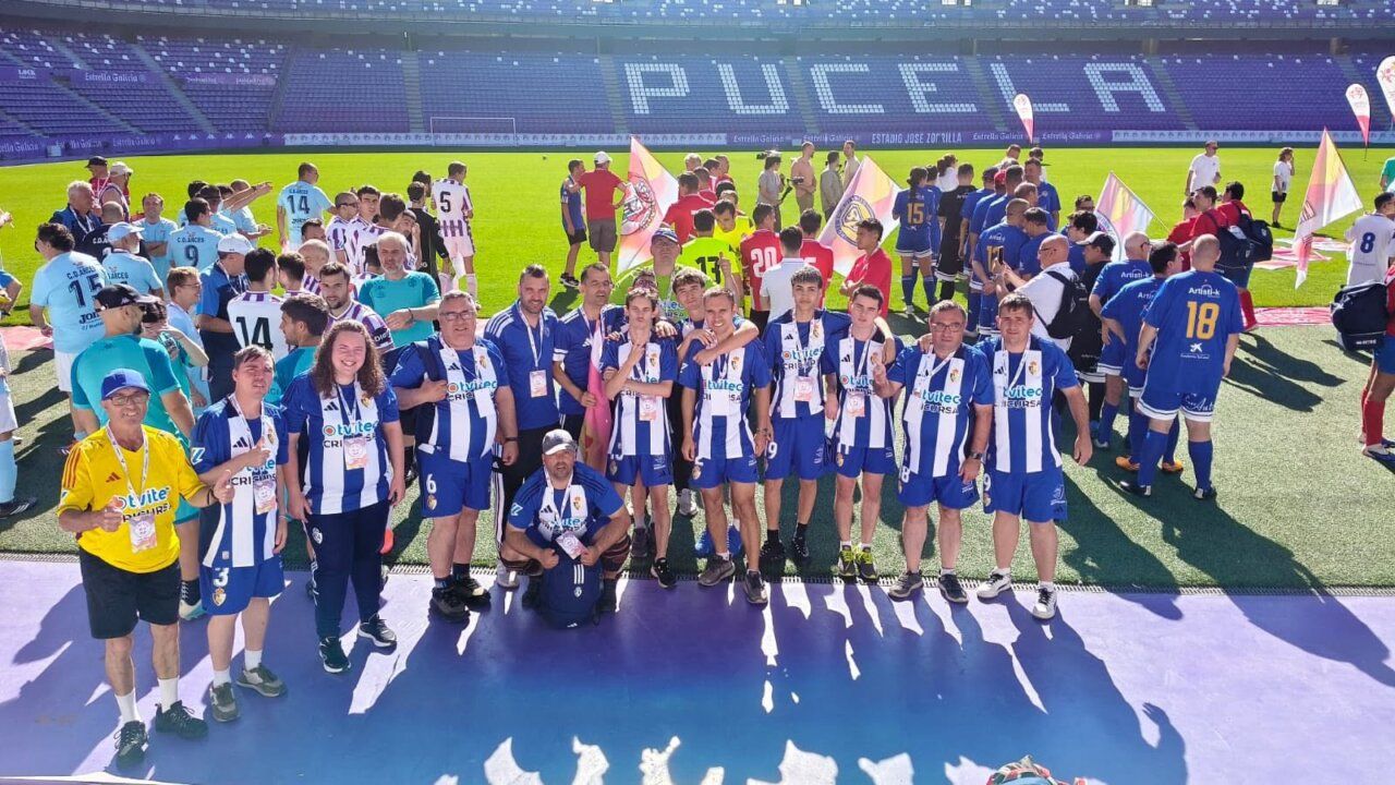 El equipo Genuine en una jornada de fútbol inclusivo en Valladolid
