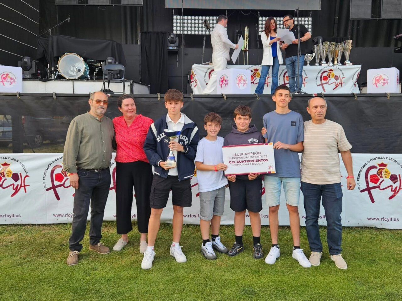 Gerardo Álvarez Courel e Irene González en la Gala del Fútbol Base del Bierzo