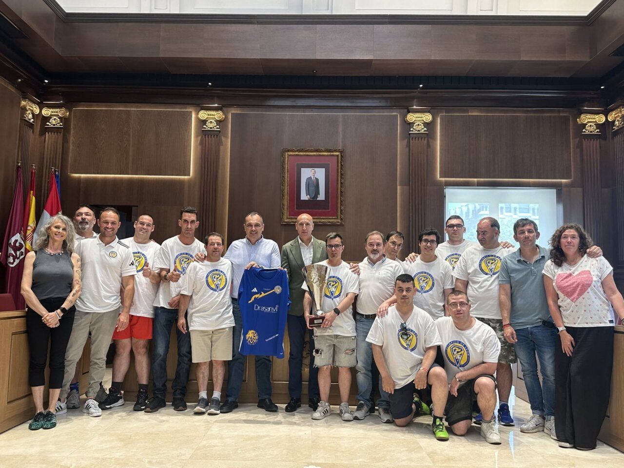 Recepción del equipo Olímpico Asprona León en el Ayuntamiento de León.