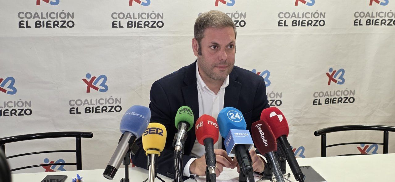Iván Alonso durante una comparecencia de prensa en Ponferrada