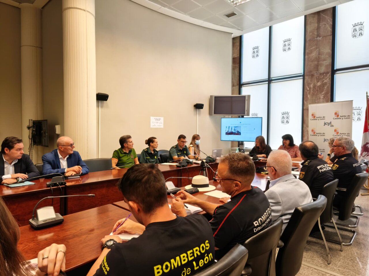 Reunión de coordinación para el eclipse solar en León con autoridades y expertos