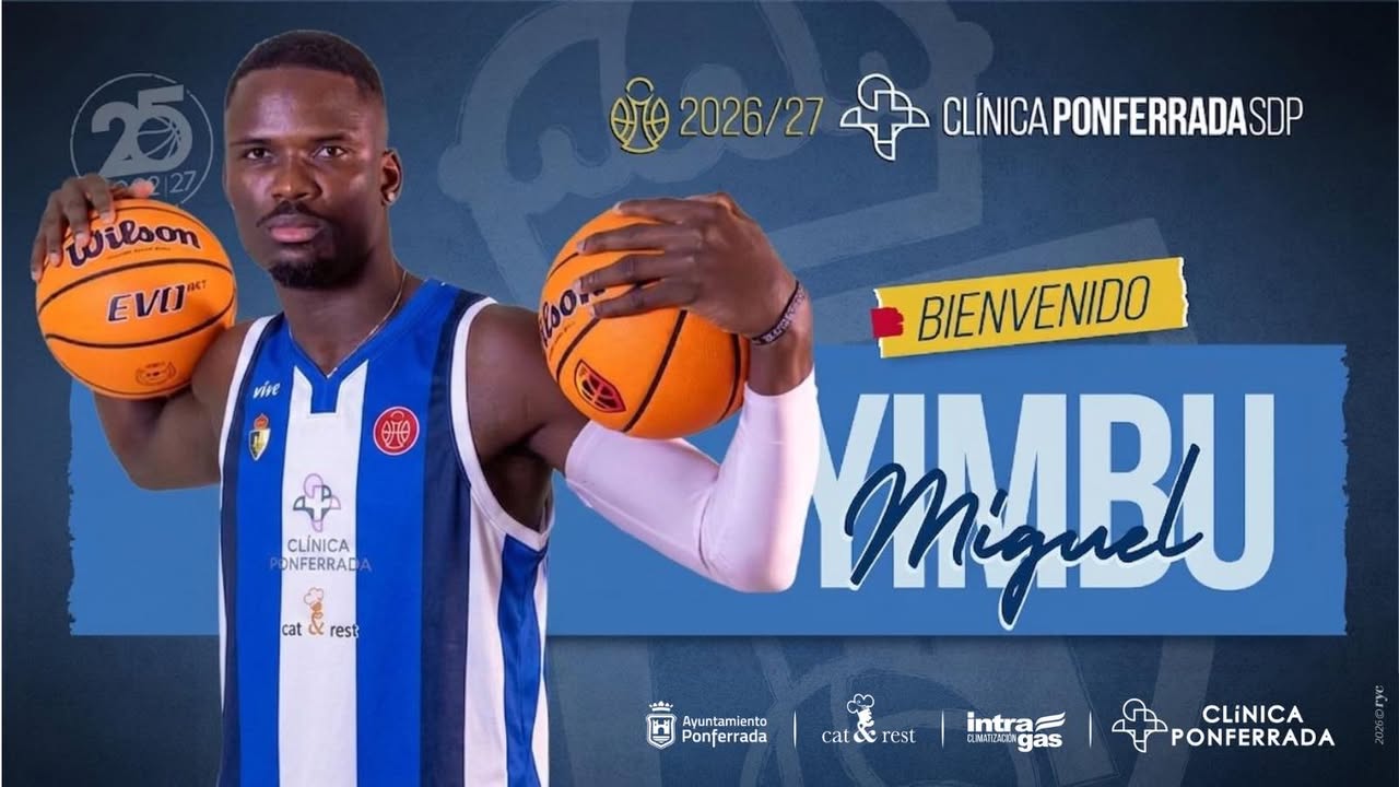 Miguel Yimbu con balones de baloncesto en uniforme del Clínica Ponferrada SDP