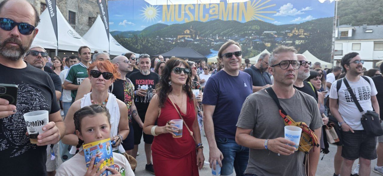 Público disfrutando del festival Música Min con ambiente festivo