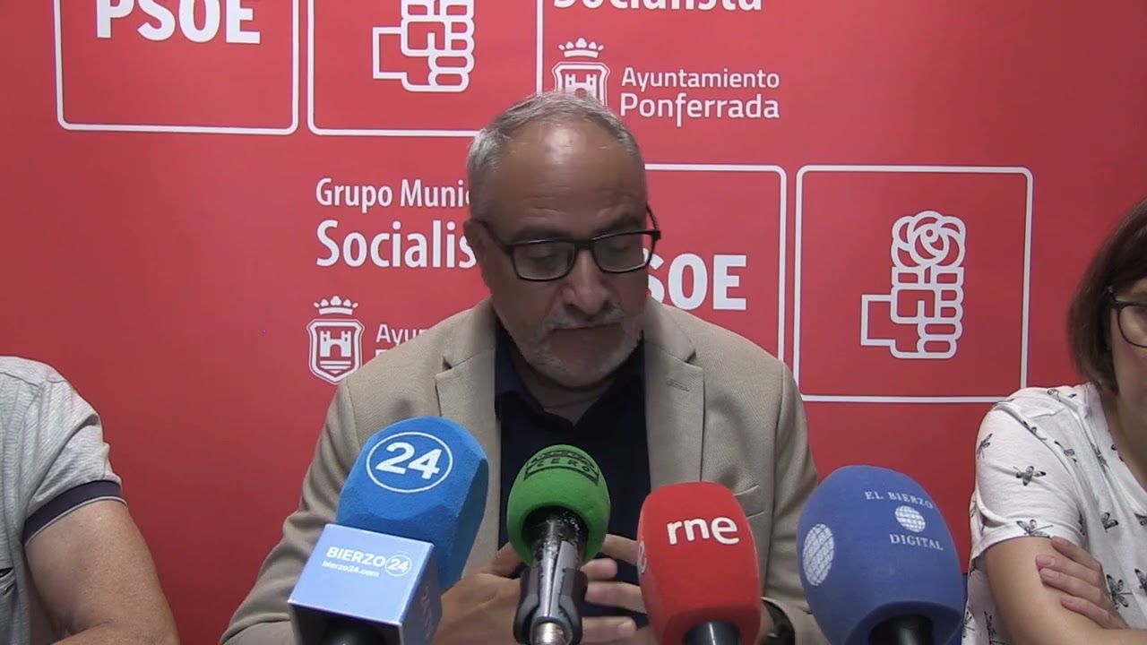 Rueda de prensa del PSOE en Ponferrada sobre mensajes xenófobos