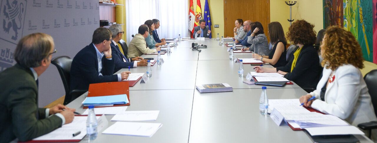 Reunión de la Junta de Castilla y León sobre el eclipse solar