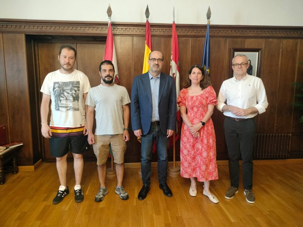Reunión del alcalde de Ponferrada con representantes de Correos