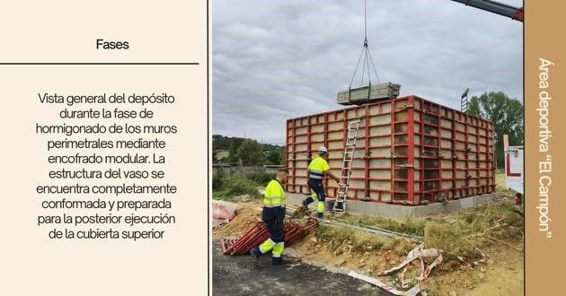 Trabajadores en la construcción de un depósito en las piscinas de Toreno