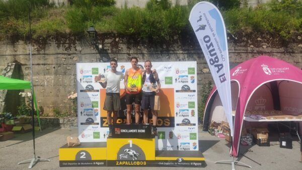 Podio del VII Trail Zapallobos con tres corredores premiados