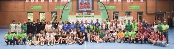 Estudiantes deportistas de la Universidad de León en un evento deportivo