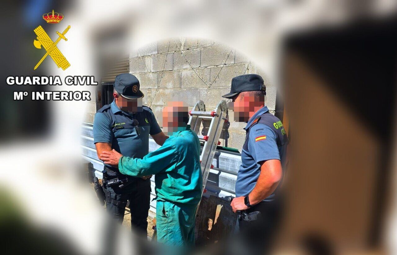 Guardia Civil ayuda a un varón localizado tras su desaparición