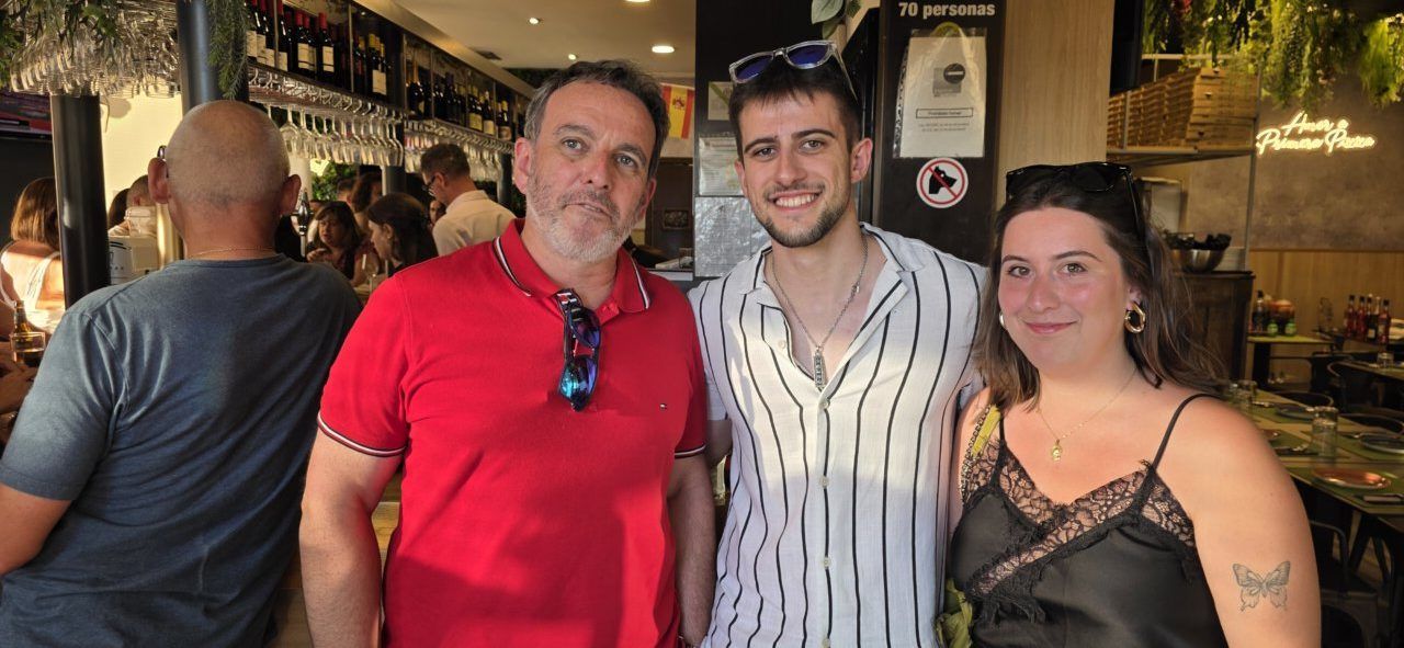 Celebración del 10º aniversario de la Pizzería Mama Mia en La Rosaleda
