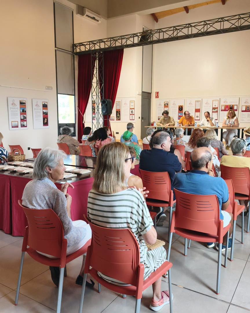 Asistentes a la exposición sobre El Señor de Bembibre en Arganza