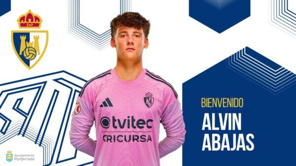 Alvin Abajas, nuevo portero de la SD Ponferradina en uniforme rosa