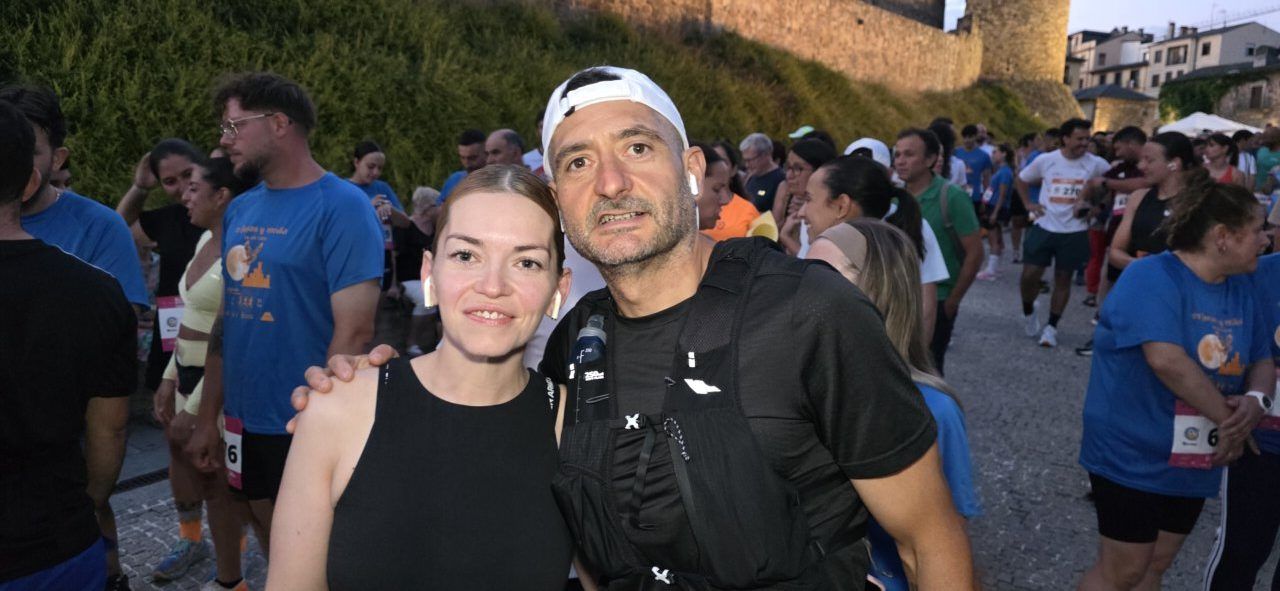 Corredores en la carrera nocturna 21 Lunas y Media en Ponferrada