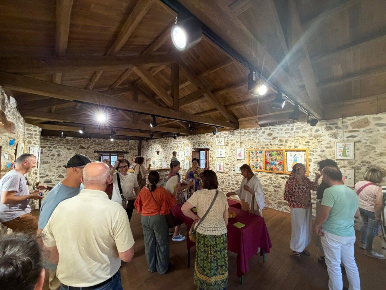 Inauguración de la exposición de Pilar y Fernando en Molinaseca