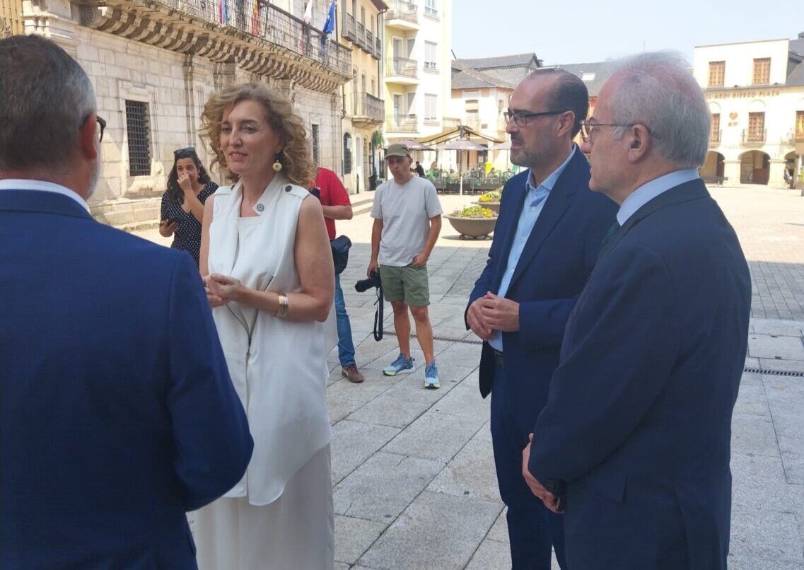 Firma de convenio para nuevo ciclo de Emergencias y Protección Civil en Ponferrada