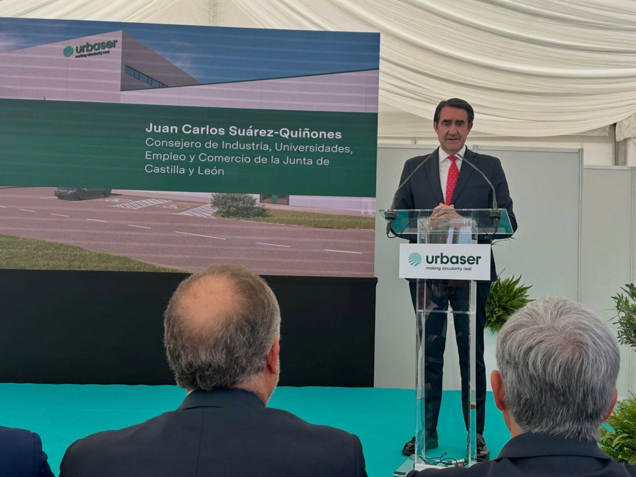 Juan Carlos Suárez-Quiñones en la colocación de la primera piedra de la planta de reciclaje