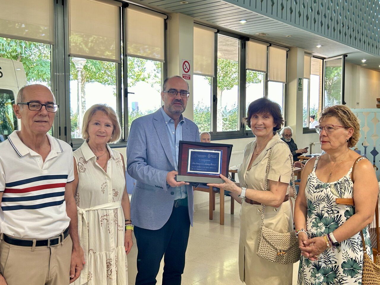 Entrega de placas a tres vecinos centenarios en Ponferrada