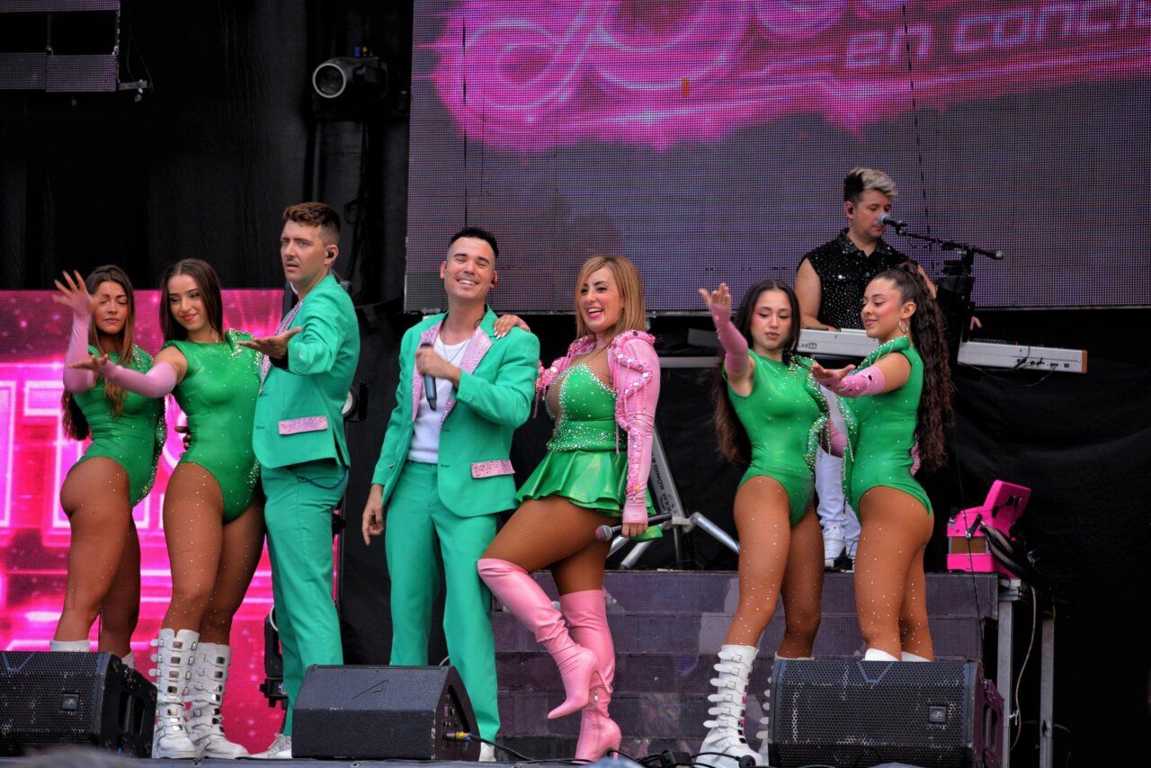 Actuación del Grupo Beatriz en la verbena de las fiestas de Vilela