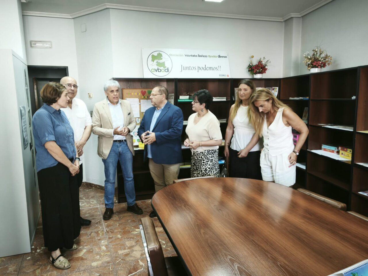 Grupo de personas en el Centro de Innovación Social de La Bañeza