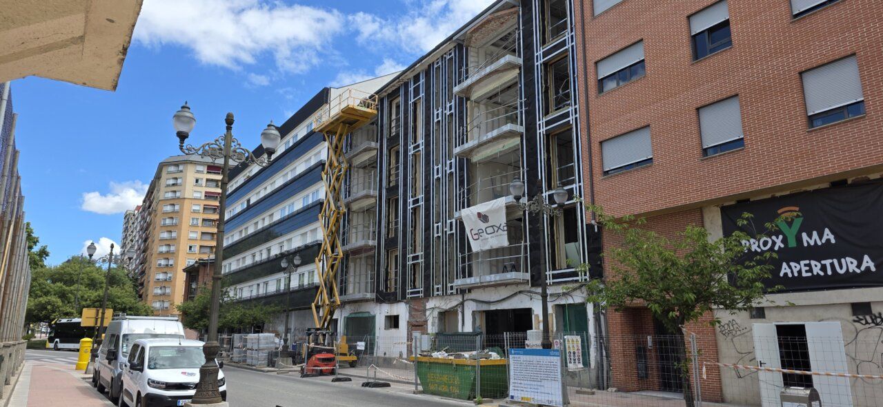 Edificio en construcción del Centro Mario Tascón en Ponferrada