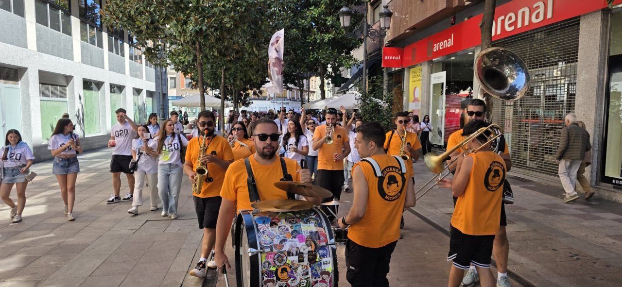 Grupo de músicos en la III Concentración de Peñas en Ponferrada