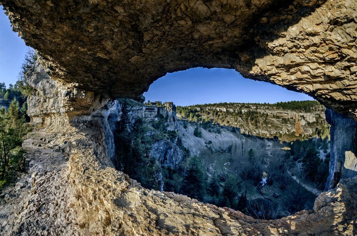 Vista panorámica del Cañón del Río Lobos en un día soleado