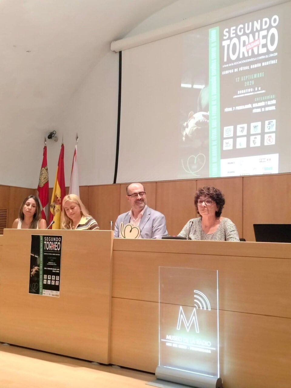 Presentación del II Torneo Solidario a favor de la AECC en Ponferrada