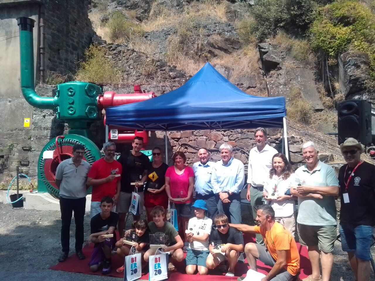 Participantes del VII Concurso de Bateo de Oro en Torre del Bierzo