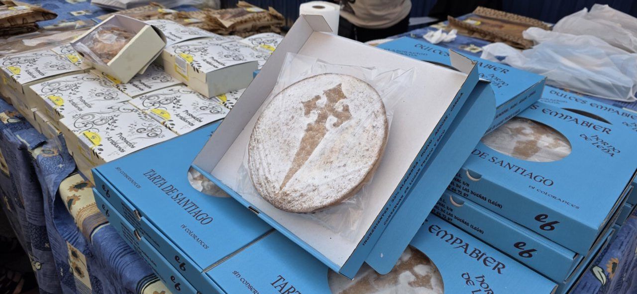 Tarta de Santiago en la Feria del Ajo de San Miguel de las Dueñas